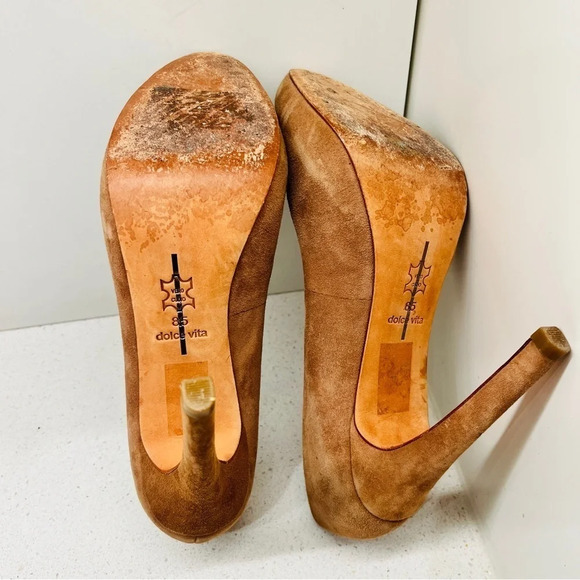 DV Dolce Vita Rosetta Pump Heels Shoes Taupe Tan Genuine Leather Suede Sz 8.5 - Picture 15 of 16